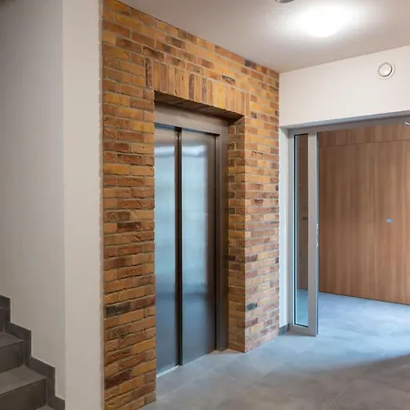 Hotel Sunny Grochowska Praga By Renters Varsavia