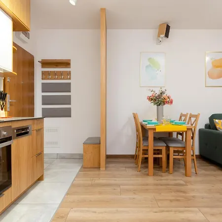 Sunny Grochowska Praga By Renters * Warschau