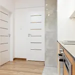 Sunny Grochowska Praga By Renters Hotel *